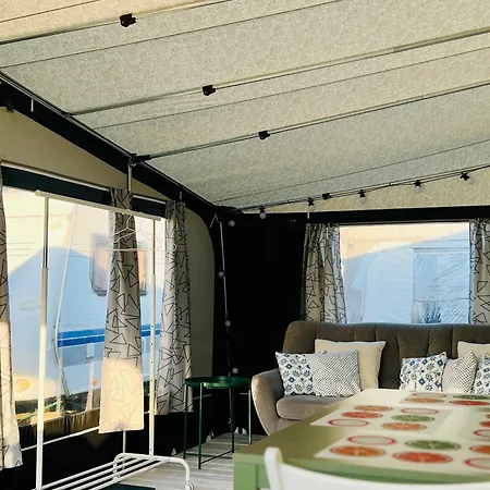 Κάμπινγκ Przyczepa Kempingowa Pomello *