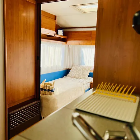 Przyczepa Kempingowa Pomello Κάμπινγκ *