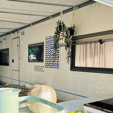 Przyczepa Kempingowa Pomello Κάμπινγκ *