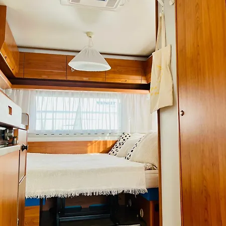 Κάμπινγκ Przyczepa Kempingowa Pomello *